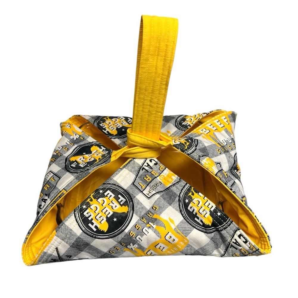 Hand Crafted Casserole Carrier Quilted Reversible Pie Plate Carrier Farmhouse